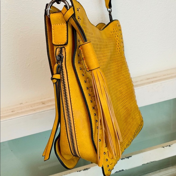 Mustard Conceal Carry Purse - Picture 6 of 7